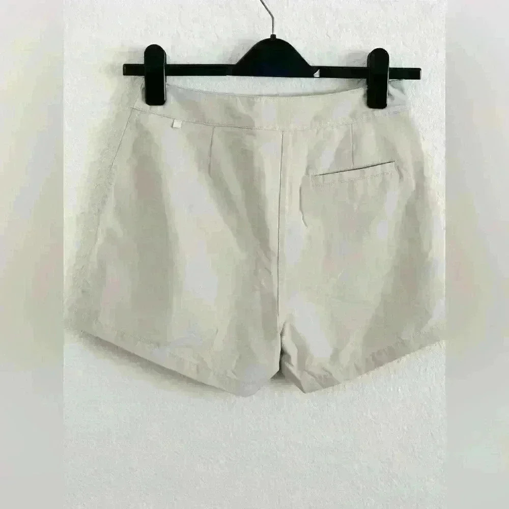 Lululemon This Instant Short Size 4 - Picture 5 of 11